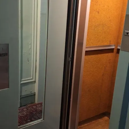 St Andre Centre Standing Apartment *