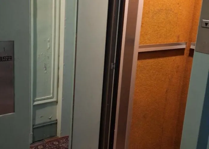 St Andre Centre Standing Apartment *